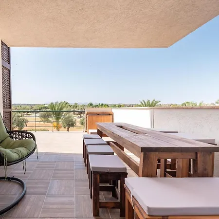 Nice Two Bedroom With Sea View & Pool View Appartement