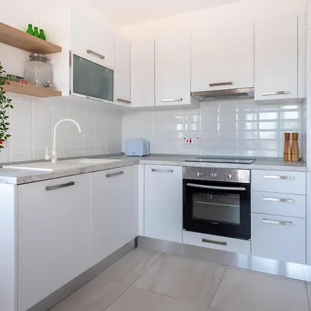 Nice Two Bedroom With Sea View & Pool View Apartment